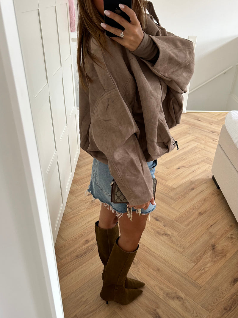 ByNicci Suède Jacket Taupe - BYNICCI.NL