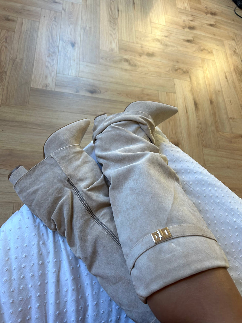 Beige Boots 02