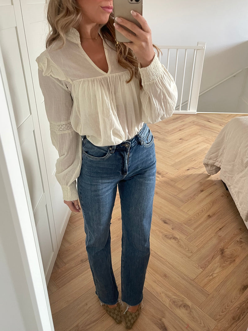 2 ways to wear blouse beige - BYNICCI.NL