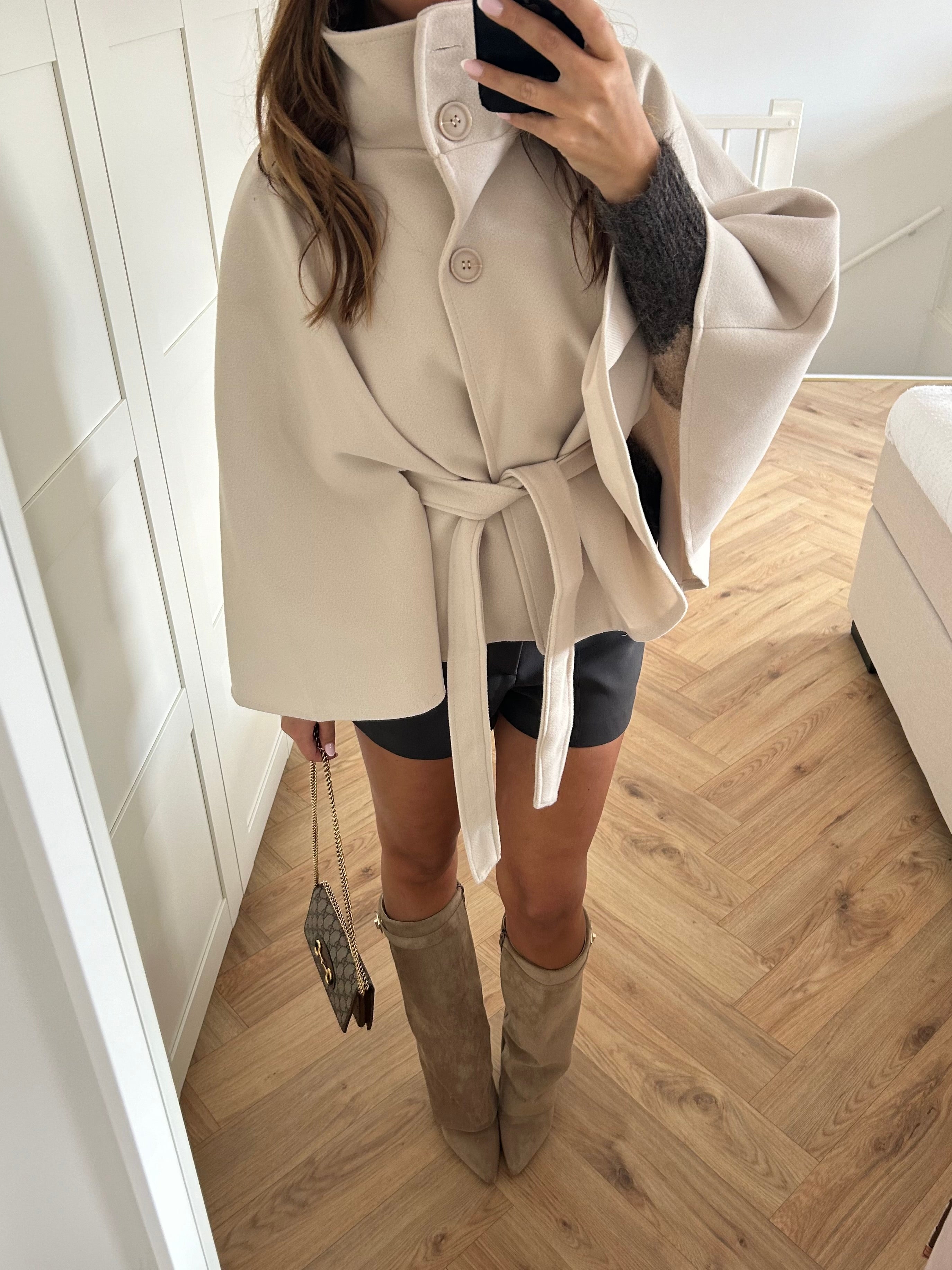 It Girl Jacket Beige
